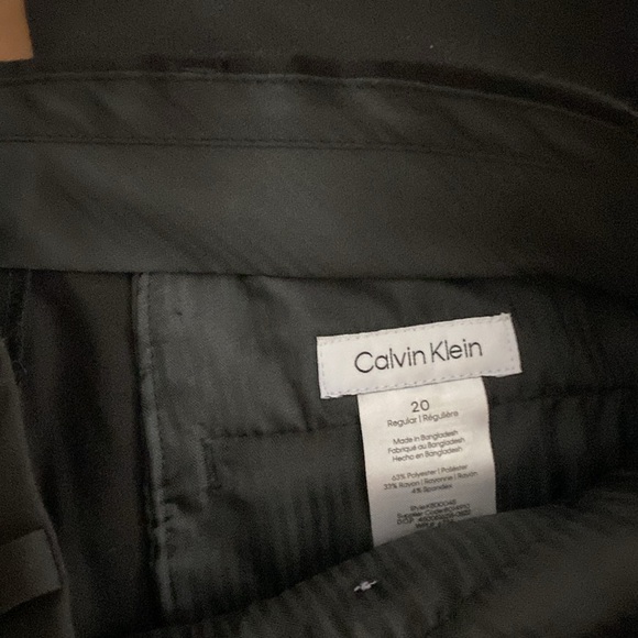 Calvin Klein - Picture 6 of 8